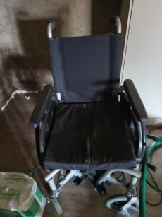 Продам инвалидное  кресло
