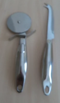 Комплект ножей : для нарезки сыра (томатов) и пиццы, Чехия