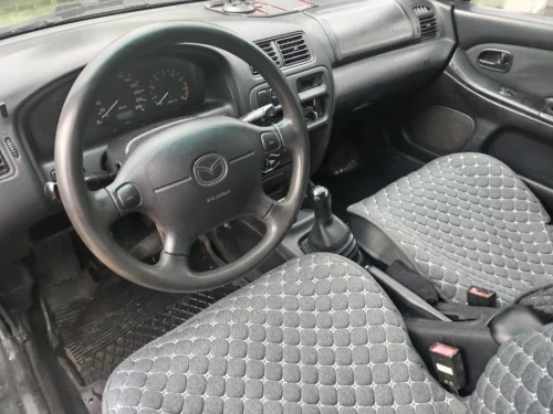 Продам Mazda 323