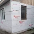 Зашубить фасад пристройки.