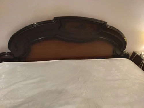 Кровать двуспальную