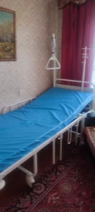 Медицинская кровать