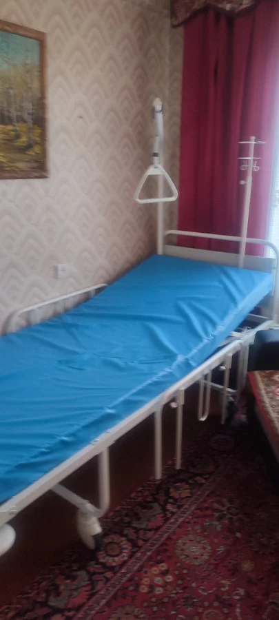 Медицинская кровать