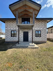 Двухэтажный жилой дом по ул. Попова