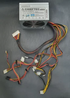 Блок питания Chieftec 600W