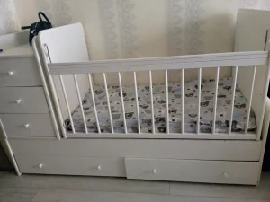 Кроватка