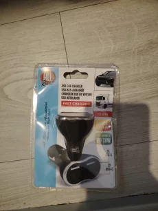 Автомобильное зарядное устройство