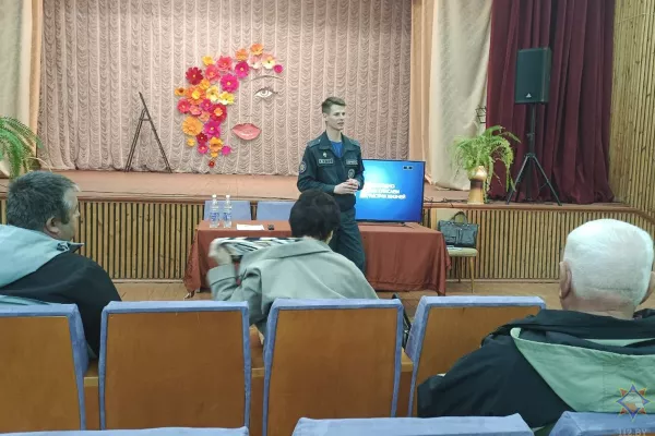 Спасатели Бобруйщины провели сельский сход в деревне Осово