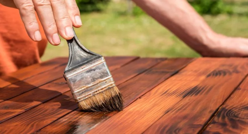 Как выбрать краску и морилку для дерева: Полное руководство