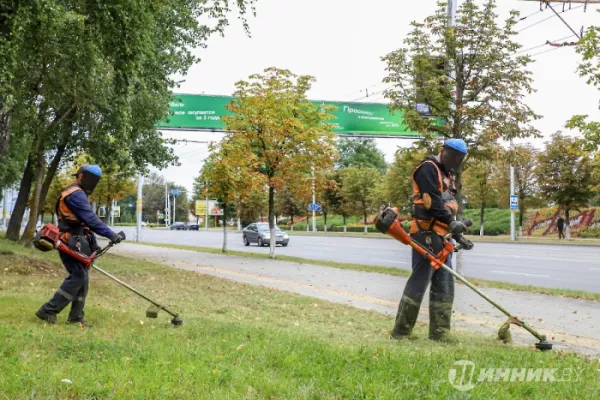 Работники «Белшины» привели в порядок улицы Бобруйска