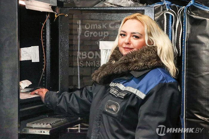Сотрудники склада «Белшины» рассказывают о своей работе
