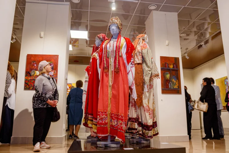 В художественном музее открылась выставка «Обережный круг». Фоторепортаж