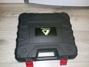 Ударный аккумуляторный шуруповерт