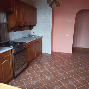 Комнату -в 3х комнатной квартире