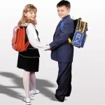 В Бобруйске начнут выпускать школьные костюмы, умеющие измерять температуру тела своих маленьких хозяев