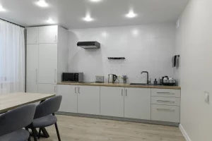 Студия премиум класса в центре в новом доме на сутки, часы