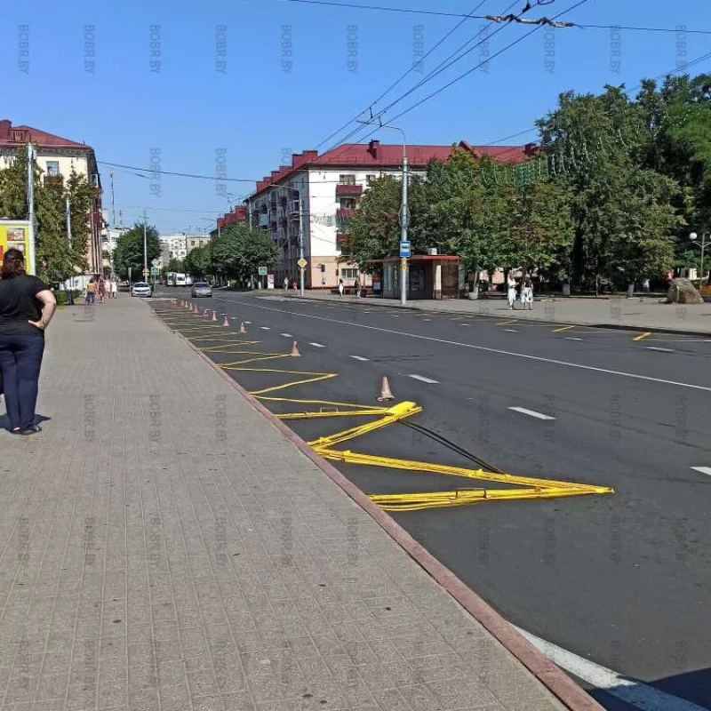 Новая разметка остановок на площади Ленина