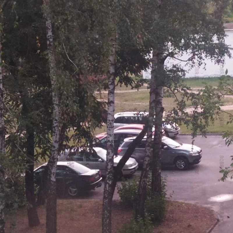 Вот так вот приходится парковаться