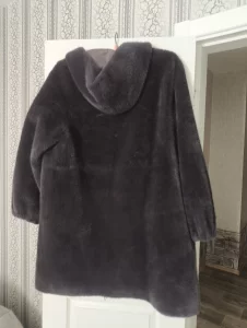 Продам шубку(подкладка пропитка искусственная)