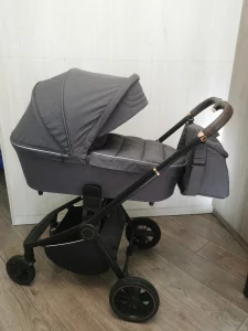 Детская коляска Carrello Epica 2 в 1