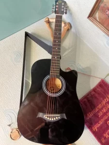 Гитара акустическая