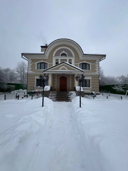 Элитный коттедж в городе Бобруйске