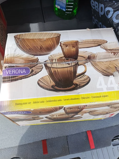 Набор посуды из тёмного стекла. 44+1 предметов