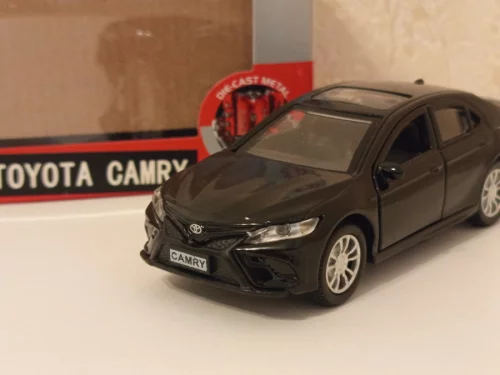 Коллекционная/ детская машинка Toyota Camry