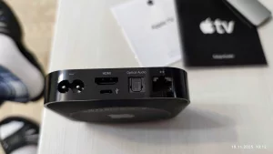Смарт-приставка Apple TV (3-е поколение)