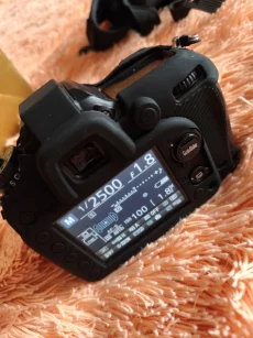 Nikon D7100 + объектив Nikon Nikkor 50mm F1.8D