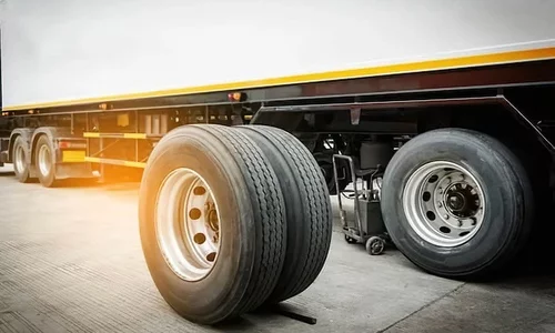 Выездной шиномонтаж для грузовых автомобилей юридических лиц: преимущества и особенности услуги