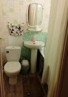 Двухкомнатную квартиру на длительный срок