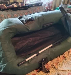 Лодка надувная одноместная почти новая
