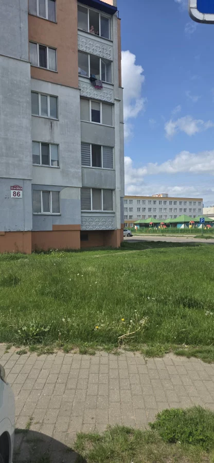 Трехкомнатная квартира на микрарайоне Западный.