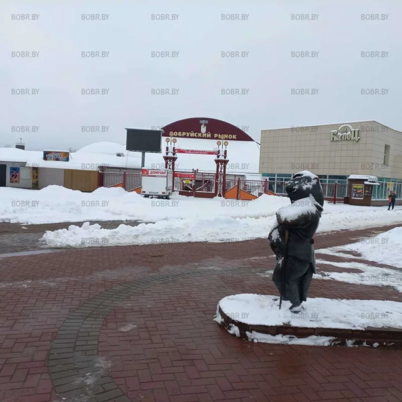 Стихийный рынок побеждён, по понедельникам