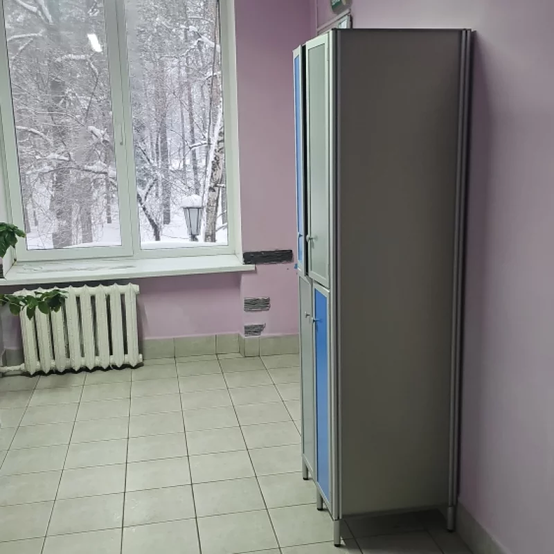 В бассейне Лесном новые удобные шкафчики в раздевалках