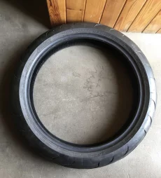 Мотопокрышку 120/70/17