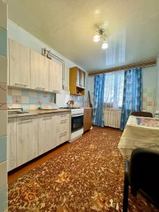 2-х комн. просторная квартира в г. Кировске, по улице Гагарина, д. 15