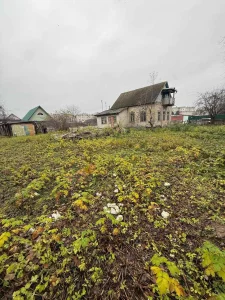 Участок по улице Заря (6-мкрн.)