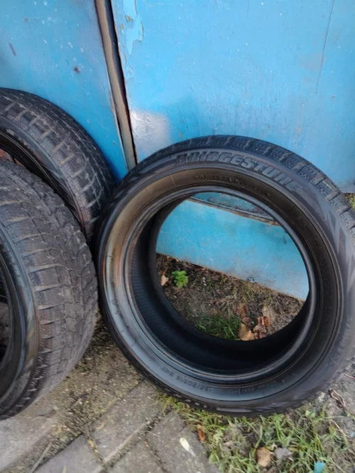 Шины Bridgestone 3 шт (можно парой) 185x65 R15 за все 70 руб