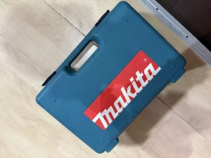 Продам шуруповёрт Makita. Цена: 80р
