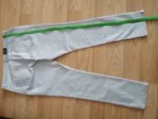 Джинсы новые светлые