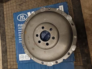 Комплект сцепления гольф 1.6 бензин