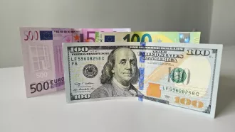 Доллар на пороге масштабного краха? Осенью может произойти обвал курса