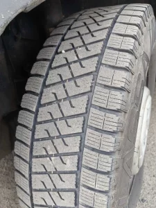 4шт автошины Lassa 225/75R16C по 100р