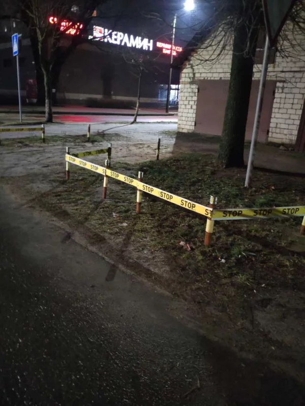 Такие новшества, чтобы не парковались на зелёной зоне