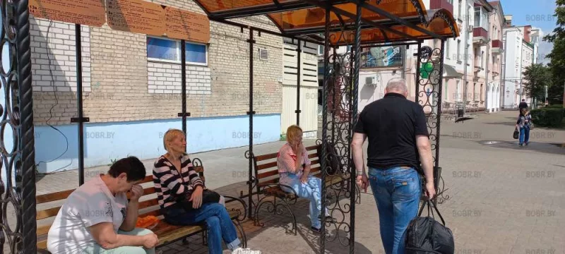 Без стеклянных стенок даже лучше, обдув на 100%