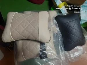 Подголовники на сиденья новые, с резинками. 15 руб