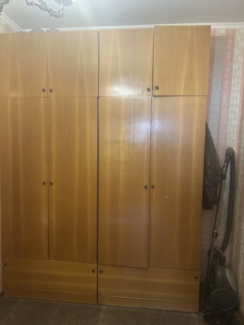 Отдам прихожую.Самовывоз