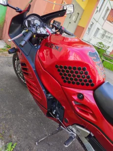 Мотоцикл SUZUKI RF900R
